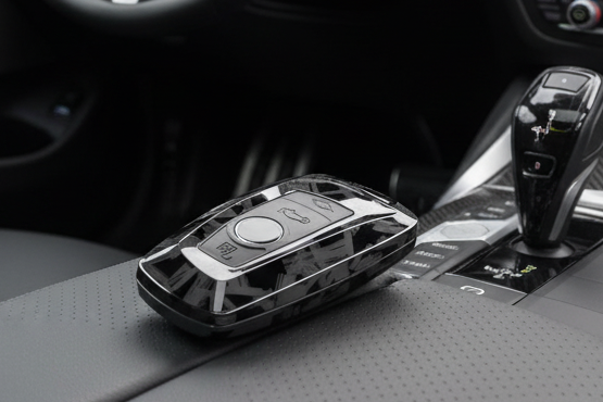 Carbonowe etui ochronne na kluczyk BMW – Twój kluczyk zasługuje na ochronę!